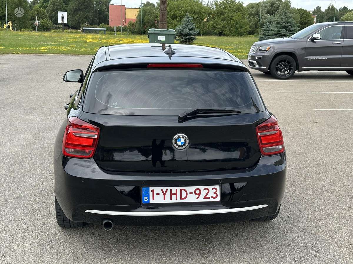 BMW 120, 2.0 l., hatchback