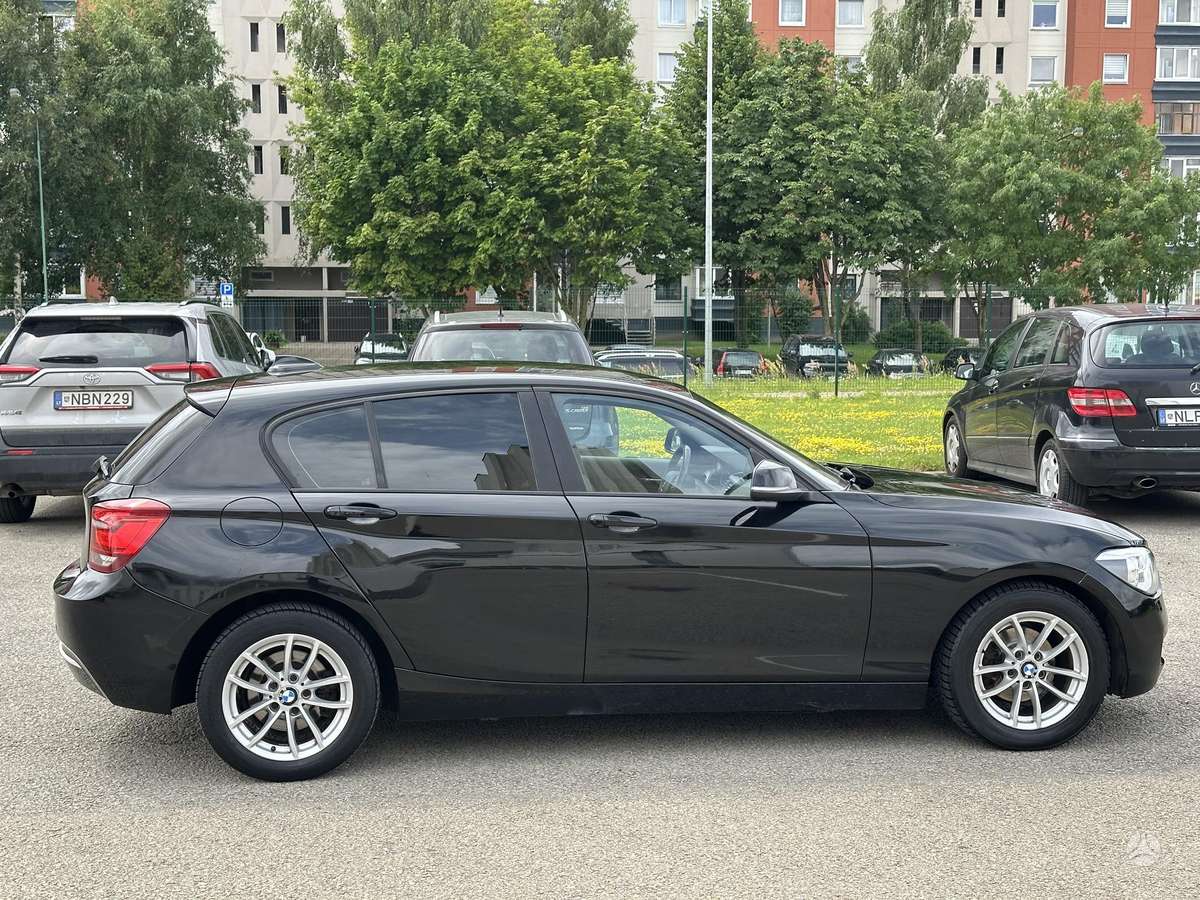 BMW 120, 2.0 l., hatchback