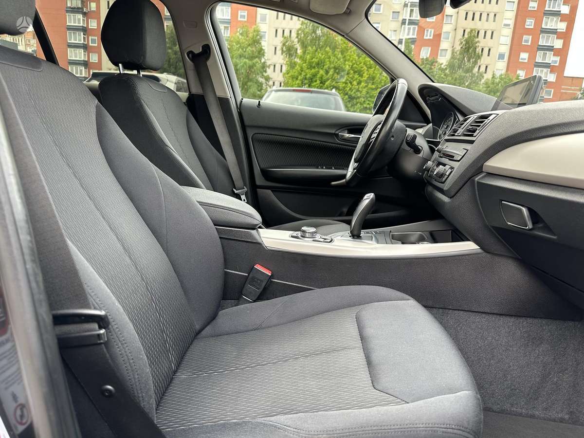 BMW 120, 2.0 l., hatchback