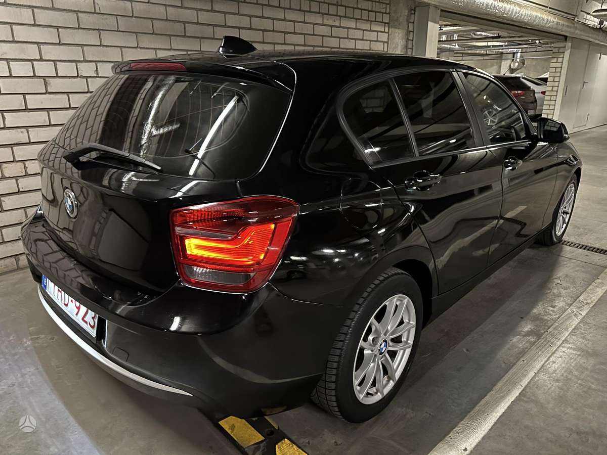 BMW 120, 2.0 l., hatchback