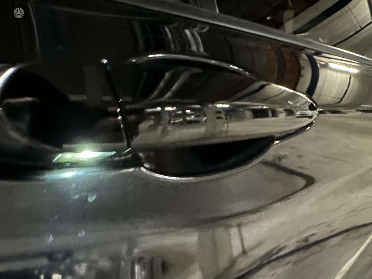 BMW 120, 2.0 l., hatchback