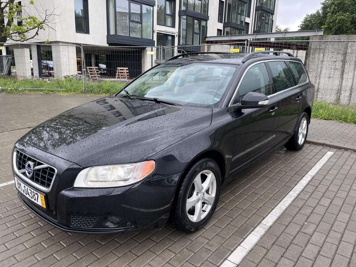 Volvo V70, 2.4 l., wagon