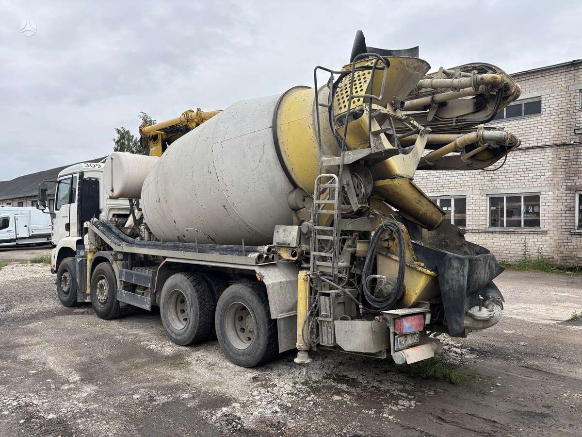 MAN TGA 32.410 8X4 BB, concrete pump