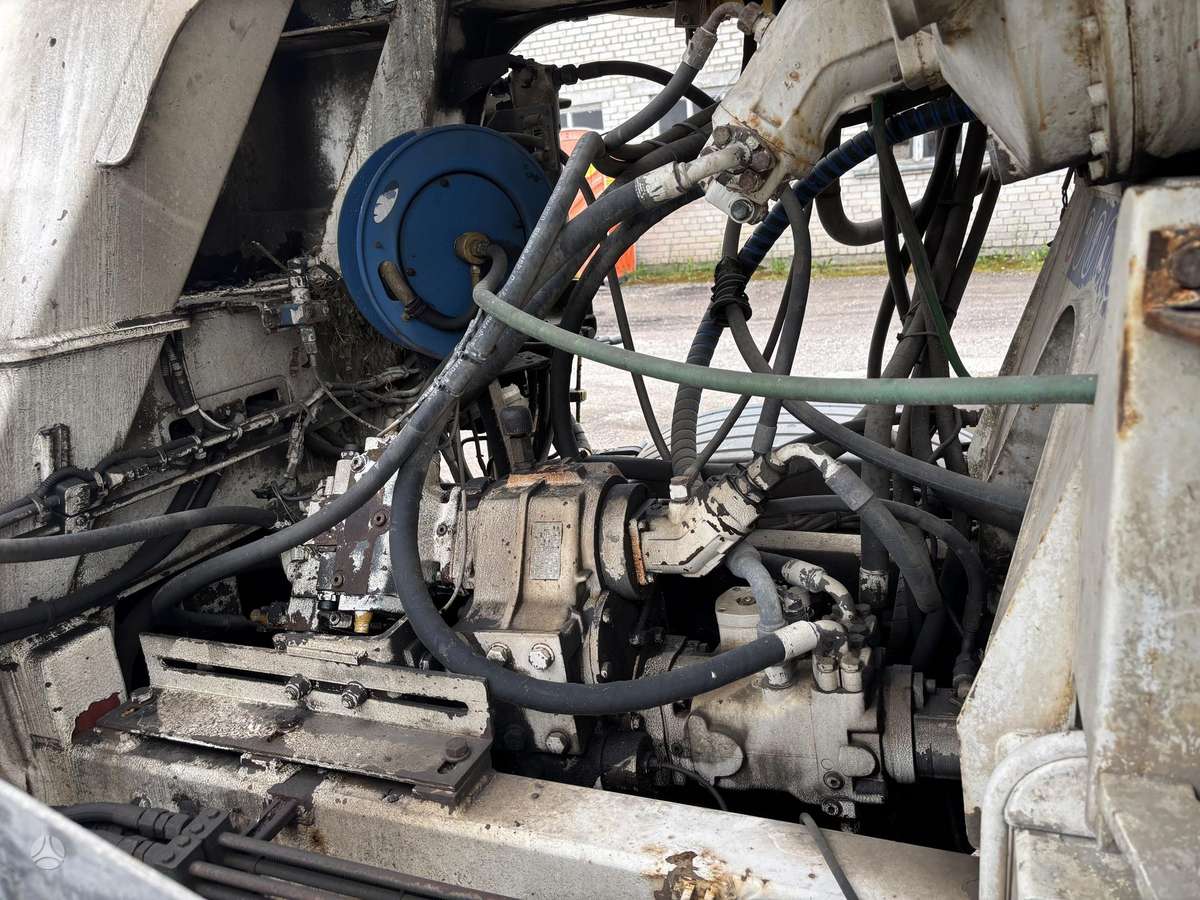 MAN TGA 32.410 8X4 BB, concrete pump