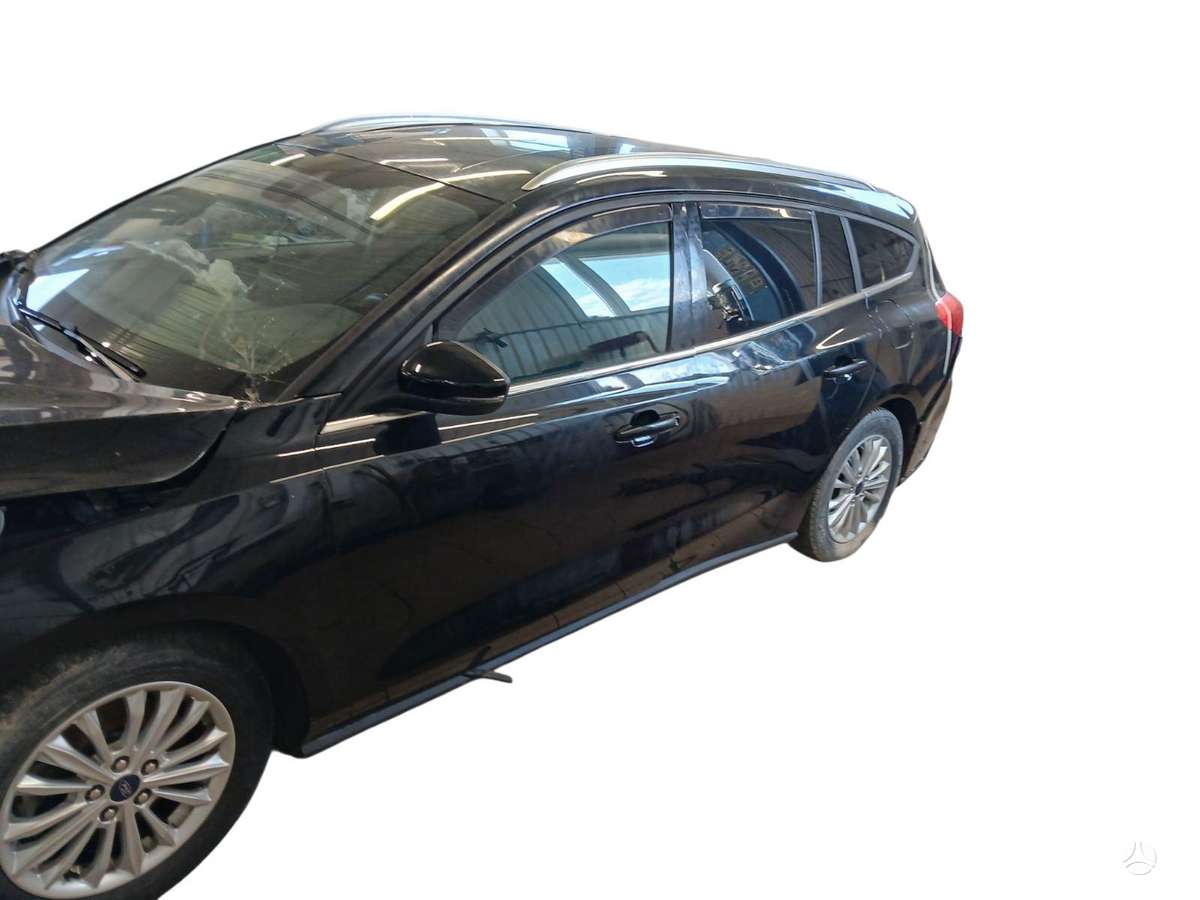 Ford Focus dalimis