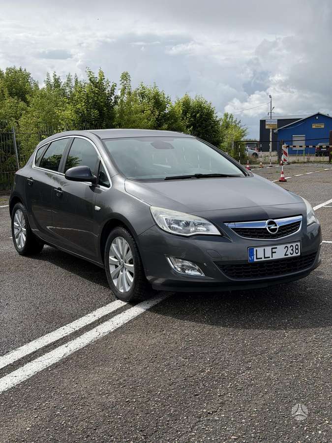 Opel Astra, 1.7 l., hatchback