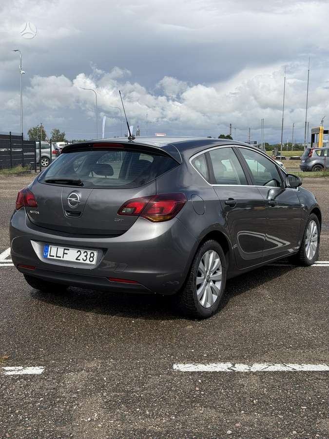 Opel Astra, 1.7 l., hatchback