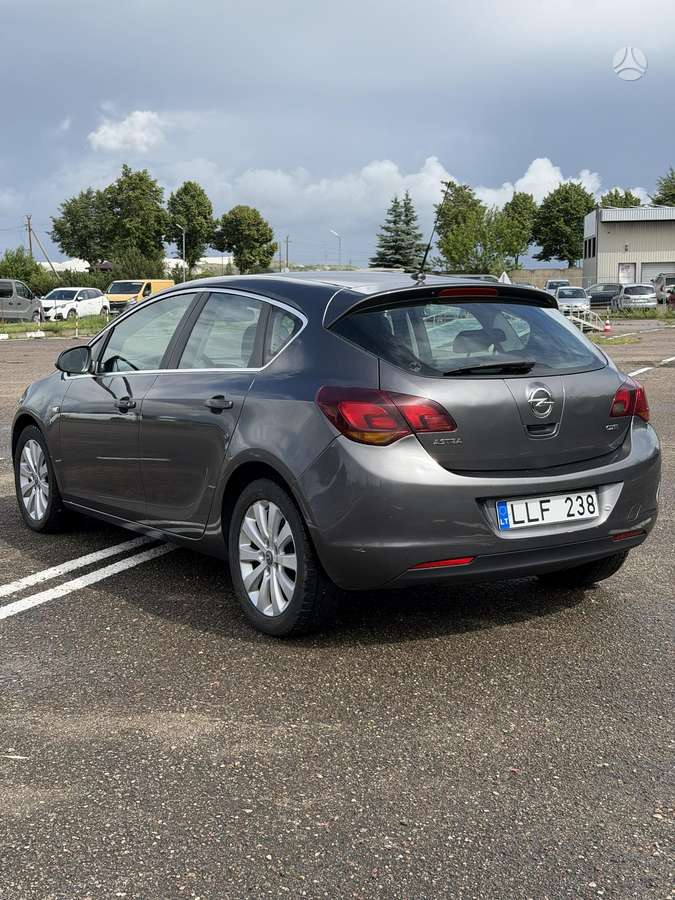 Opel Astra, 1.7 l., hatchback