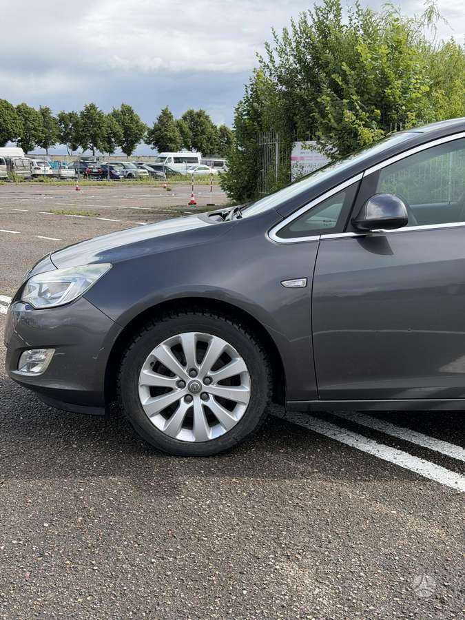 Opel Astra, 1.7 l., hatchback