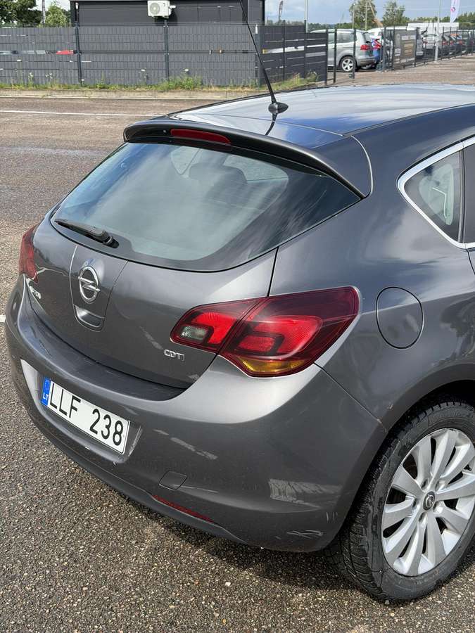 Opel Astra, 1.7 l., hatchback