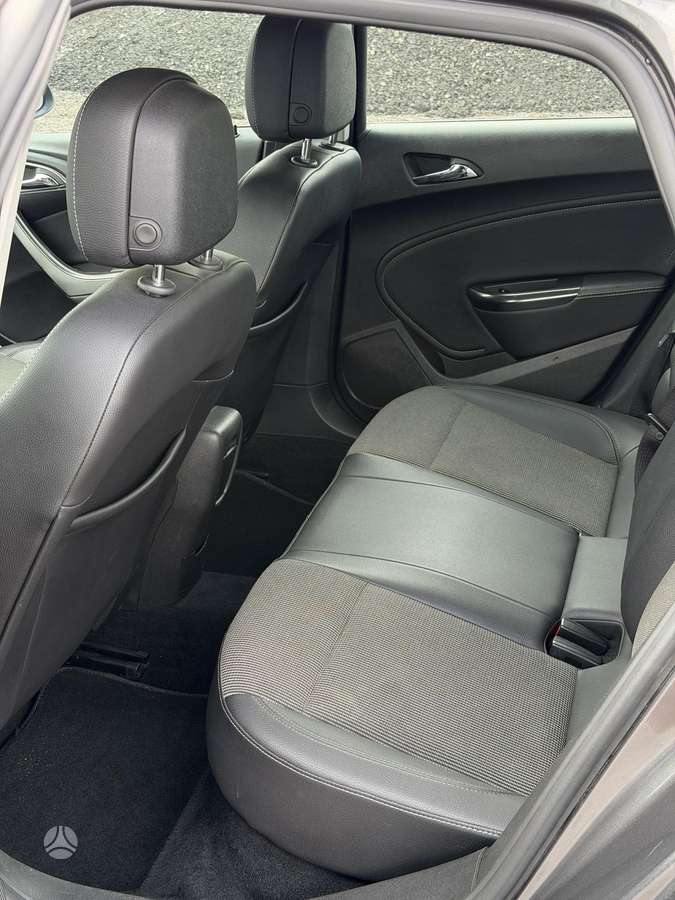 Opel Astra, 1.7 l., hatchback