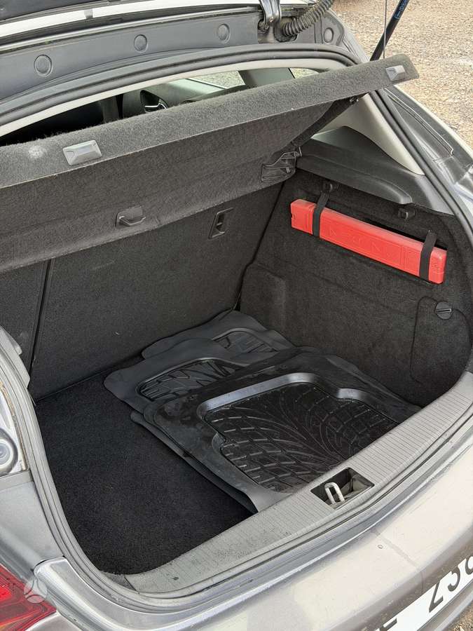 Opel Astra, 1.7 l., hatchback