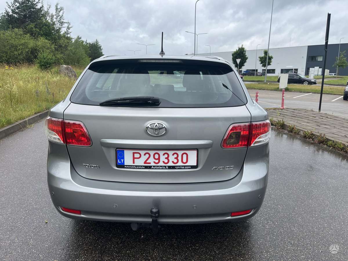 Toyota Avensis - 6