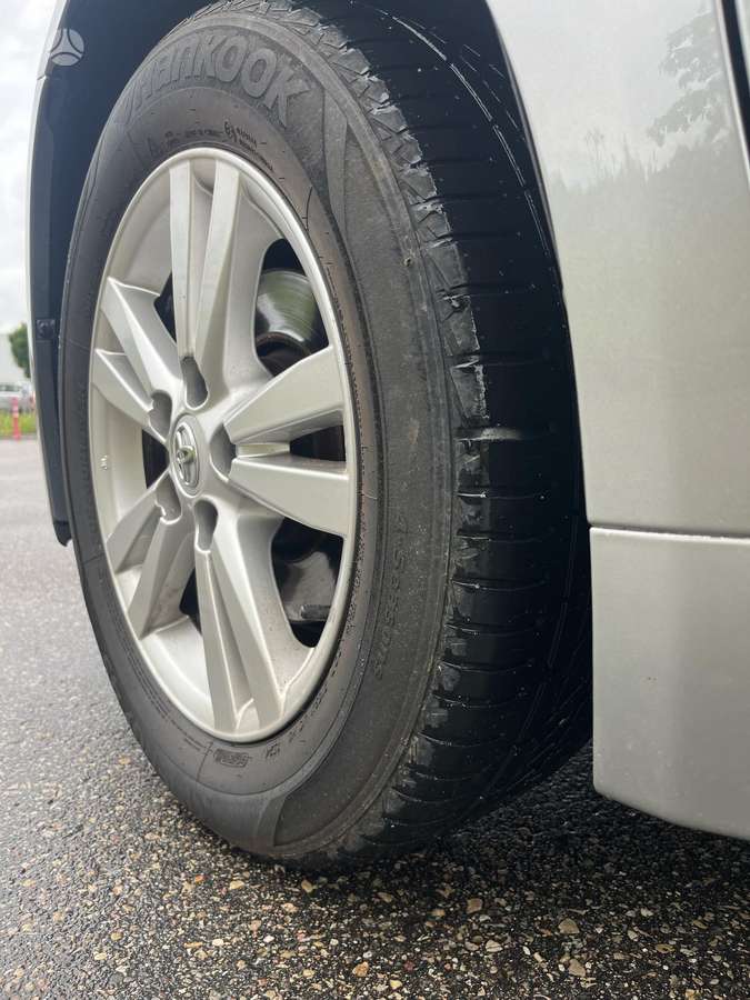 Toyota Avensis - 11