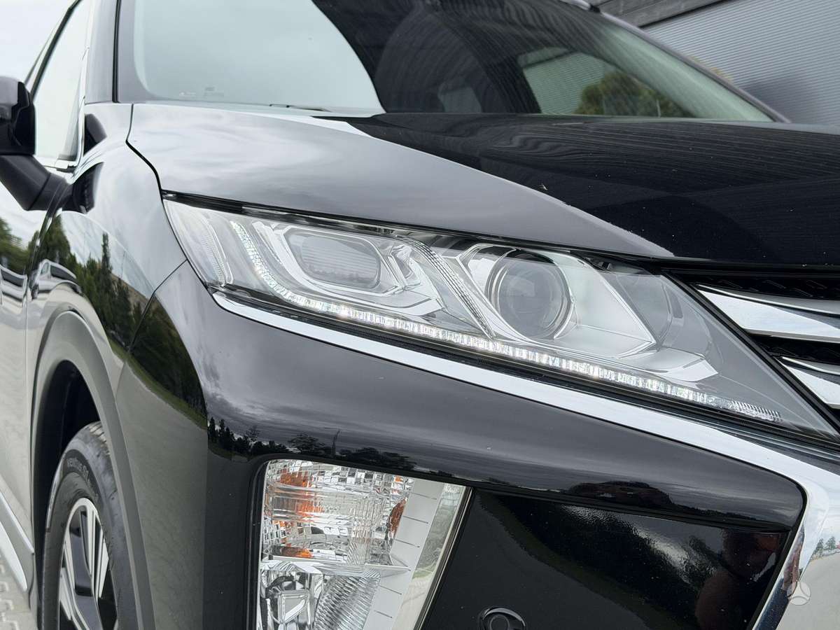 Mitsubishi Eclipse Cross, 1.5 l., off-road / crossover