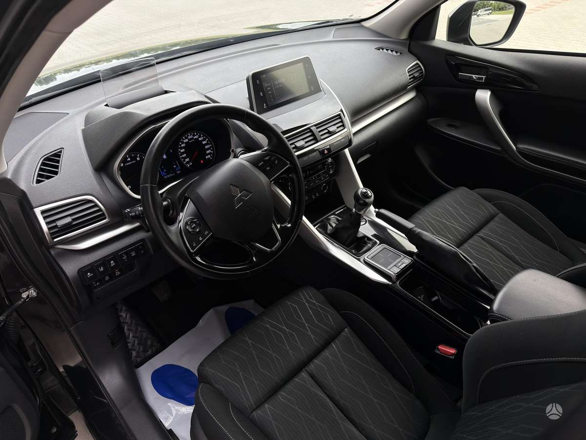 Mitsubishi Eclipse Cross, 1.5 l., off-road / crossover