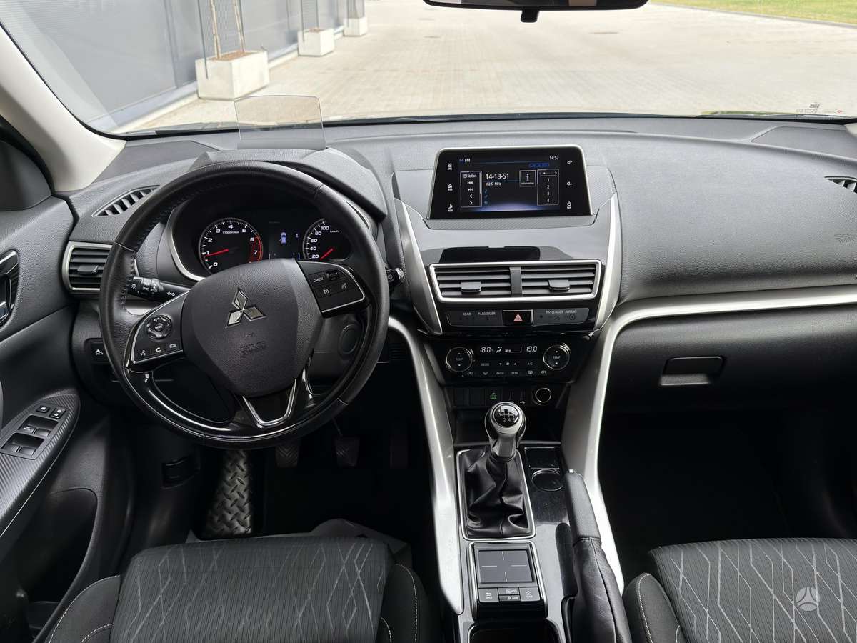 Mitsubishi Eclipse Cross, 1.5 l., off-road / crossover