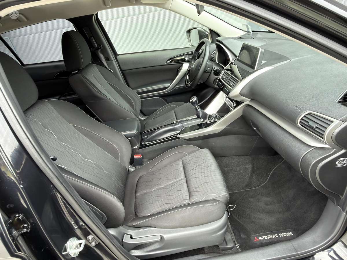 Mitsubishi Eclipse Cross, 1.5 l., off-road / crossover