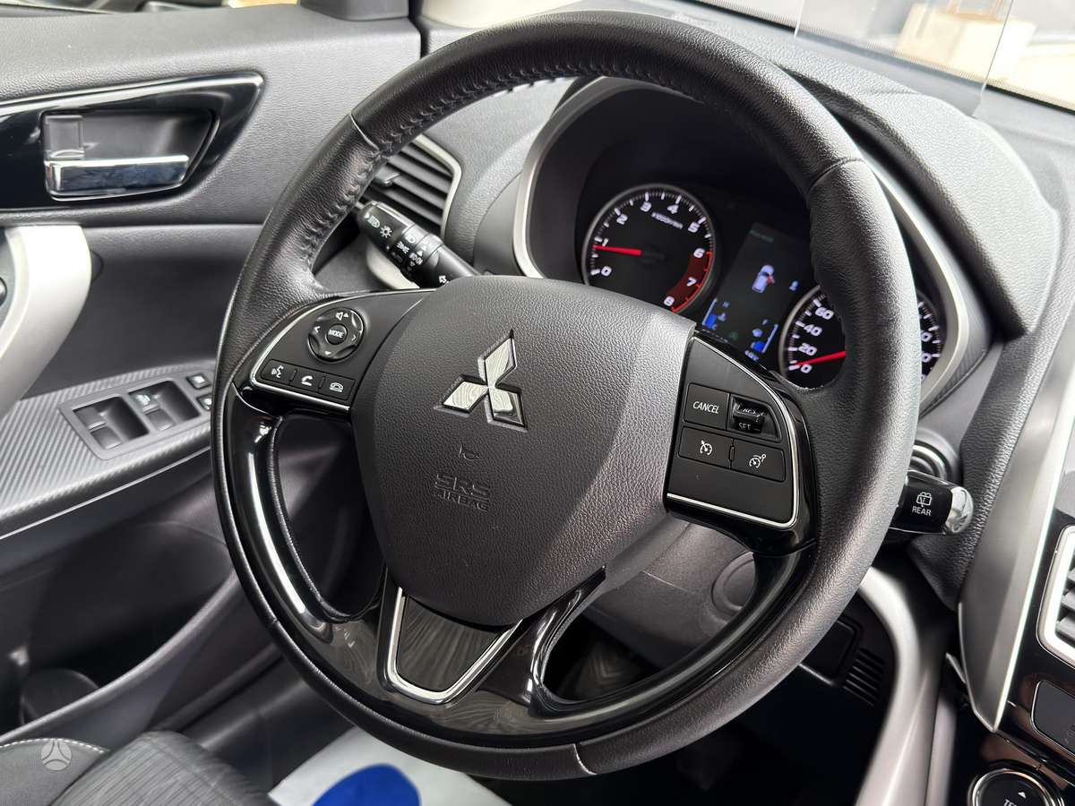 Mitsubishi Eclipse Cross, 1.5 l., off-road / crossover