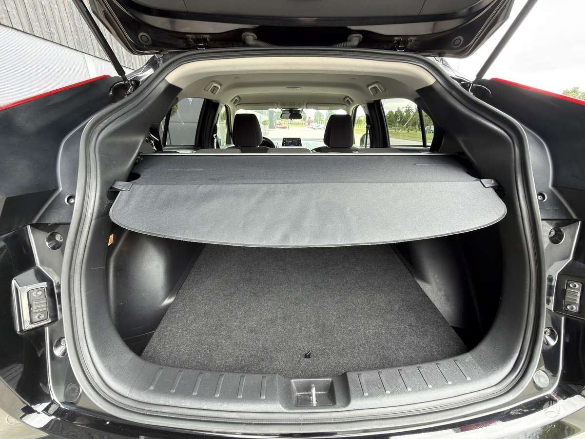 Mitsubishi Eclipse Cross, 1.5 l., off-road / crossover