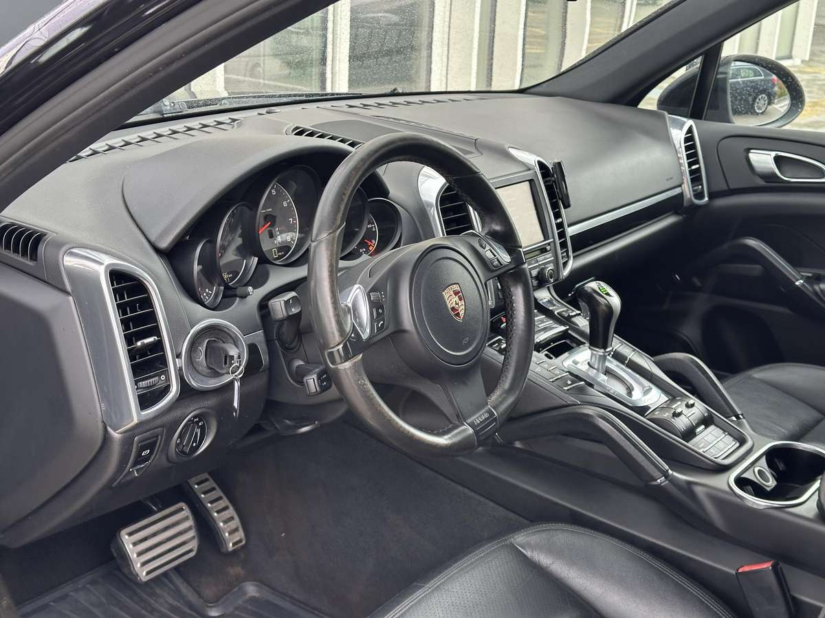 Porsche Cayenne - 7