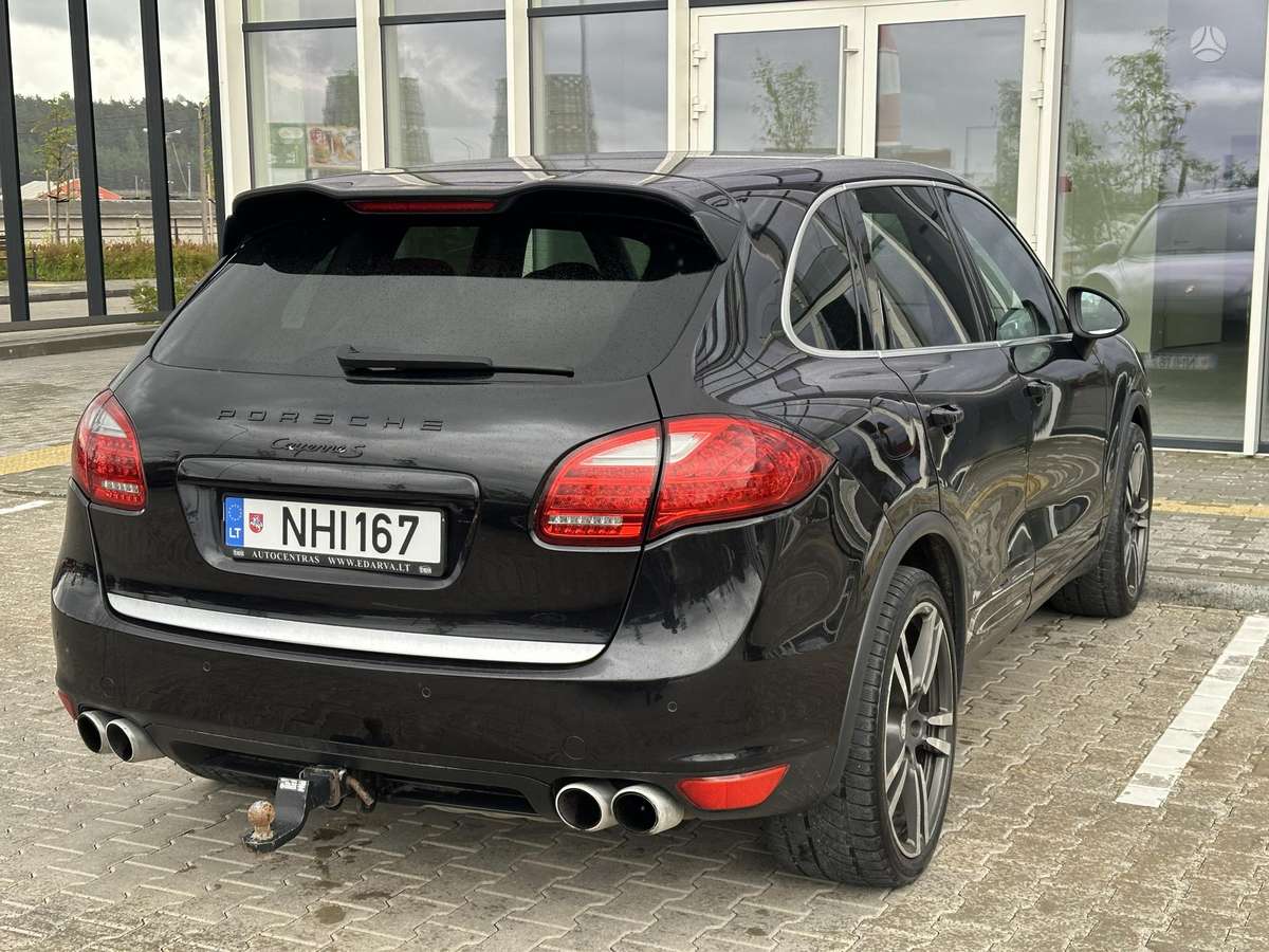 Porsche Cayenne - 4