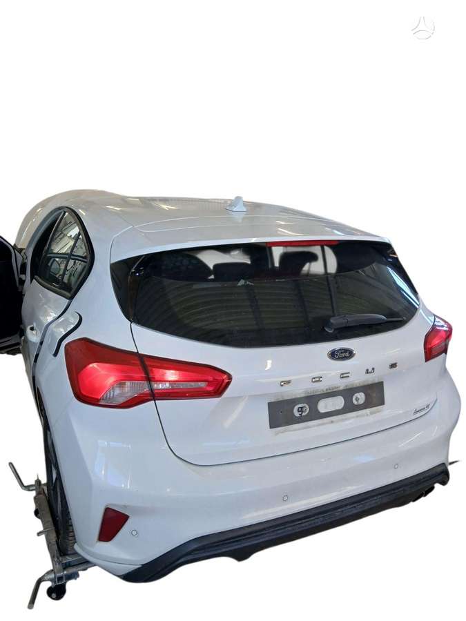 Ford Focus dalimis