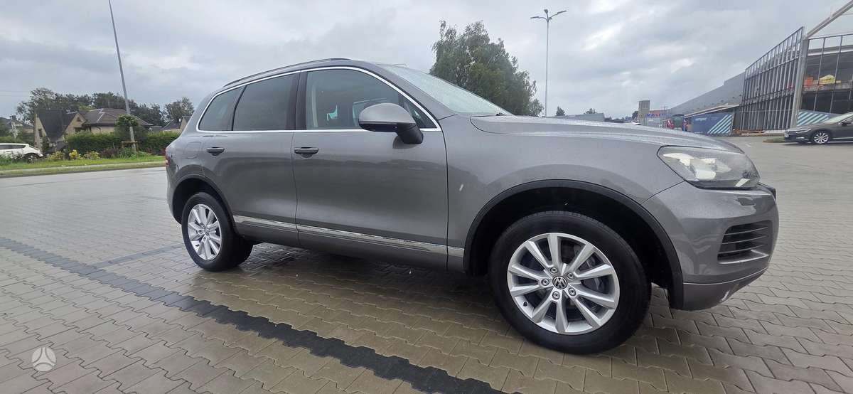 Volkswagen Touareg - 2