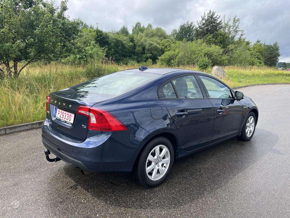 Volvo S60, 1.6 l., Седан