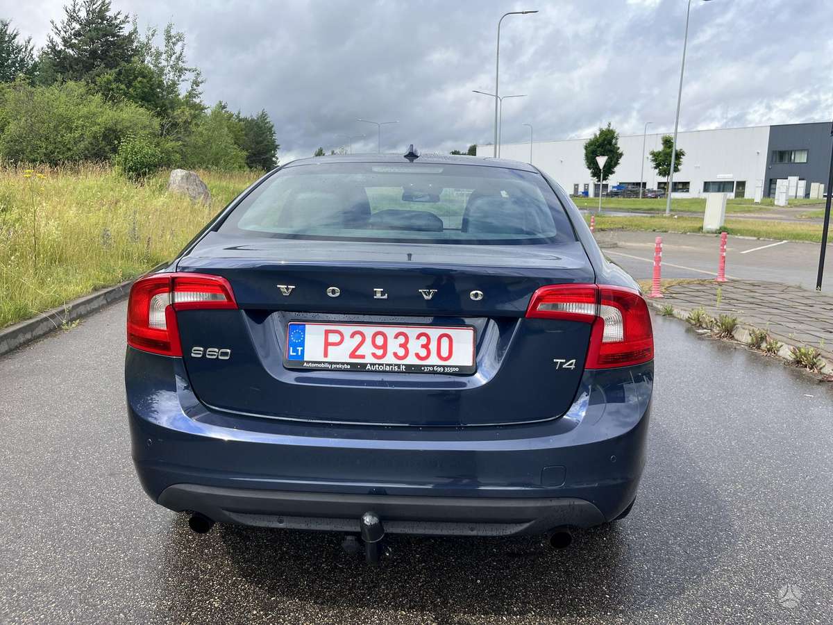 Volvo S60, 1.6 l., Седан