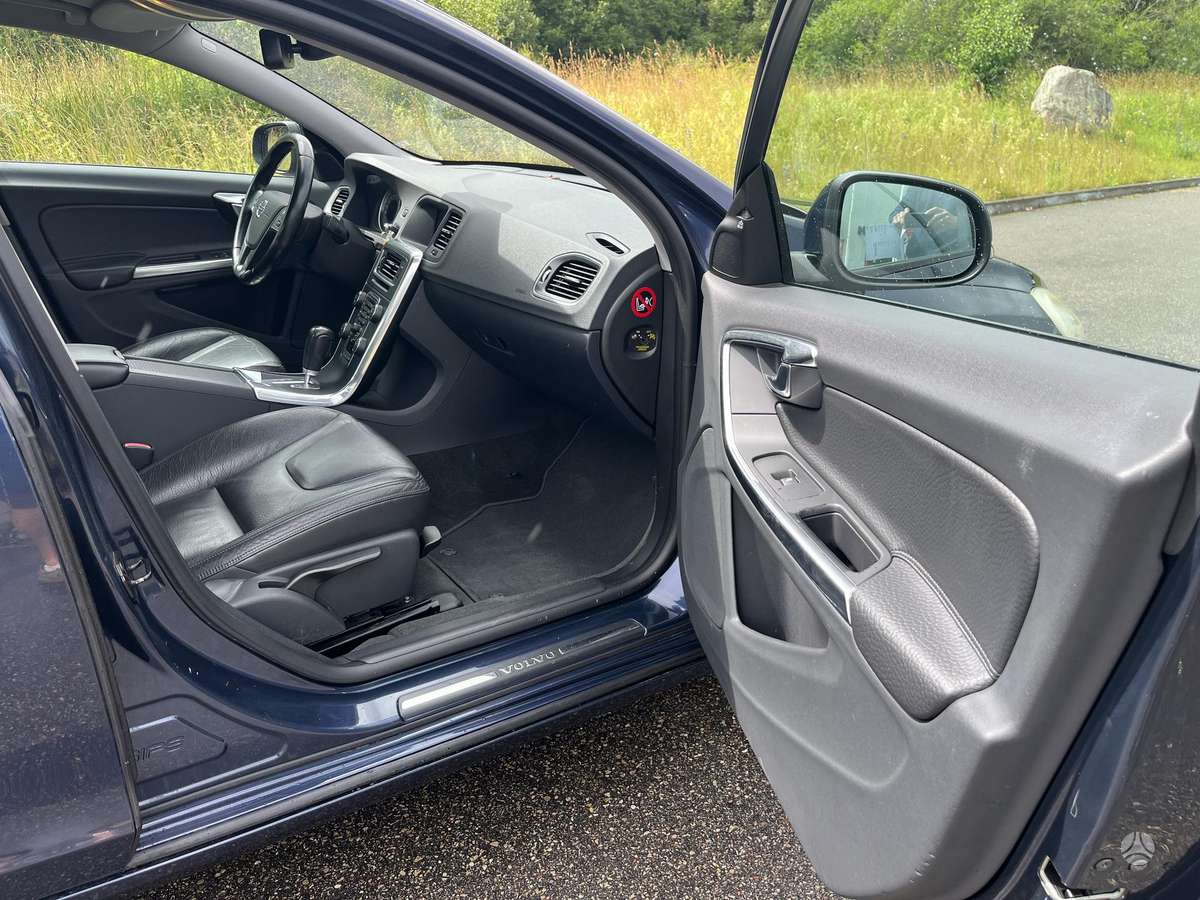 Volvo S60, 1.6 l., Седан