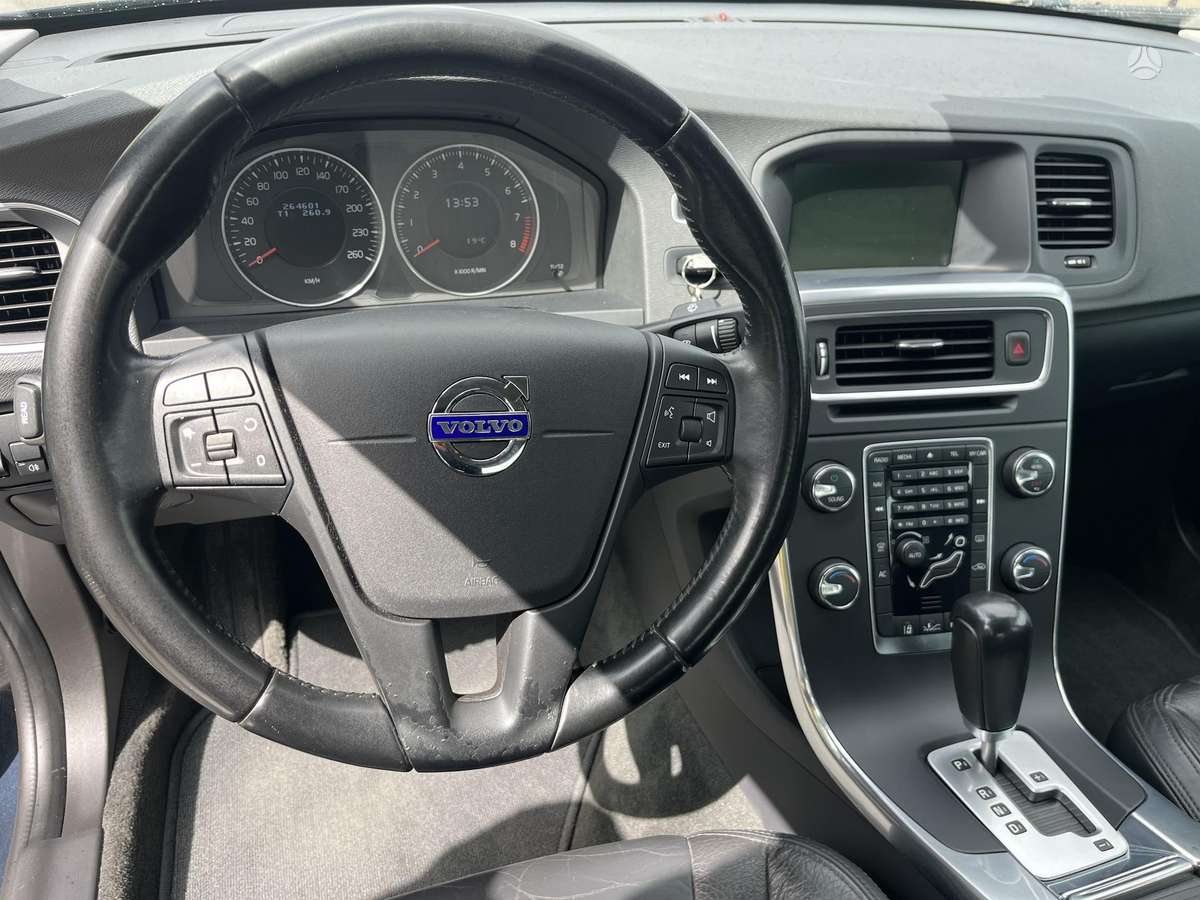 Volvo S60, 1.6 l., Седан