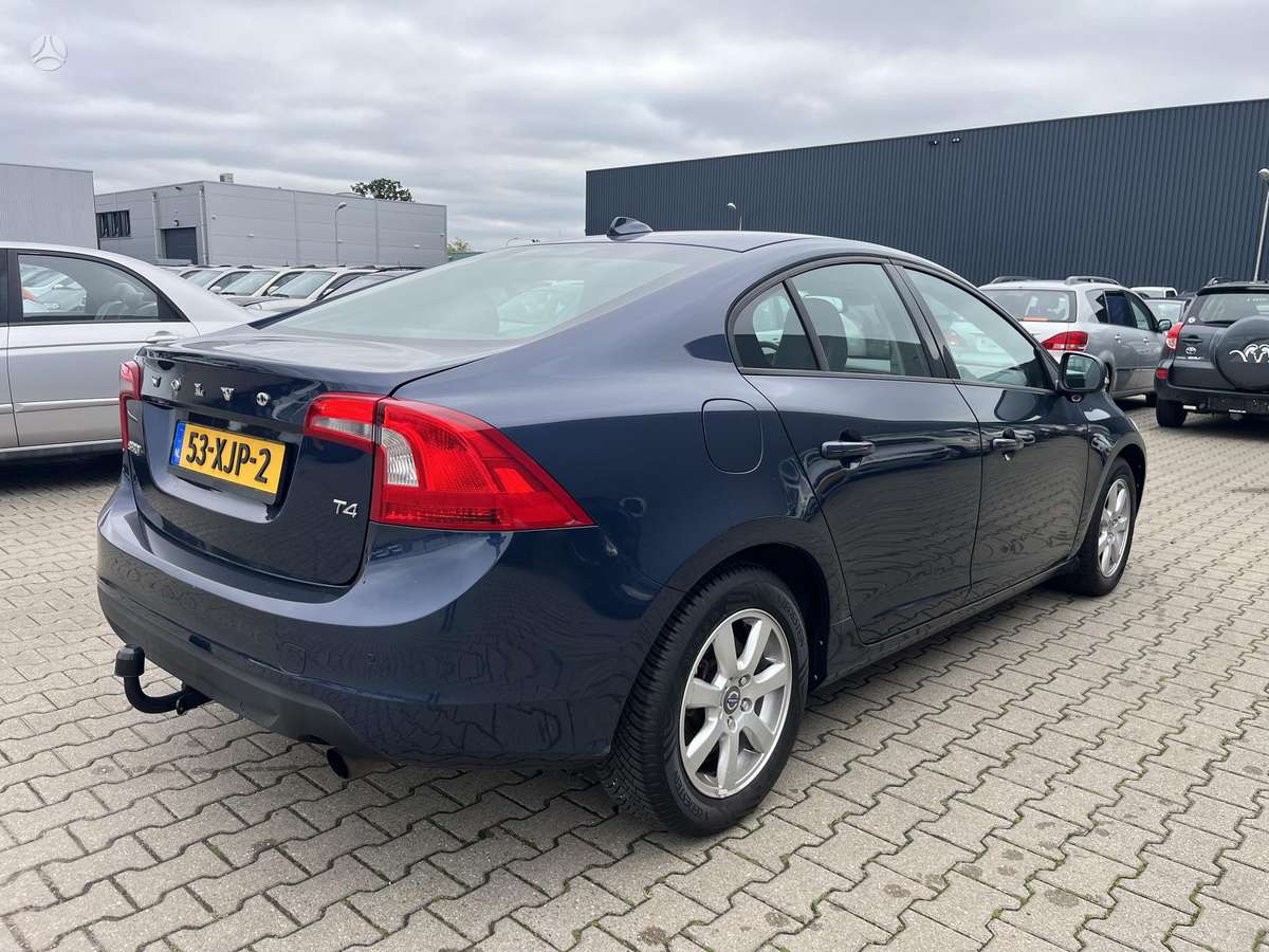 Volvo S60, 1.6 l., Седан