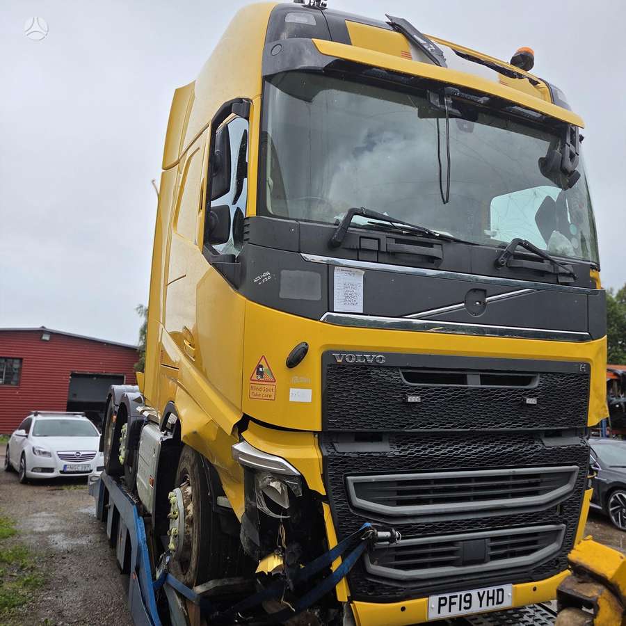 Volvo FH460, single sleeper