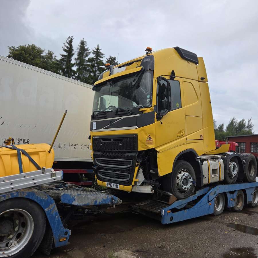 Volvo FH460, single sleeper