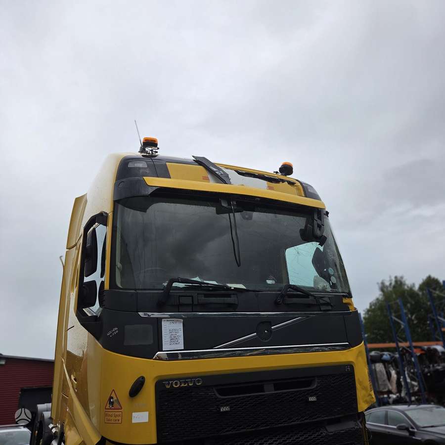 Volvo FH460, single sleeper