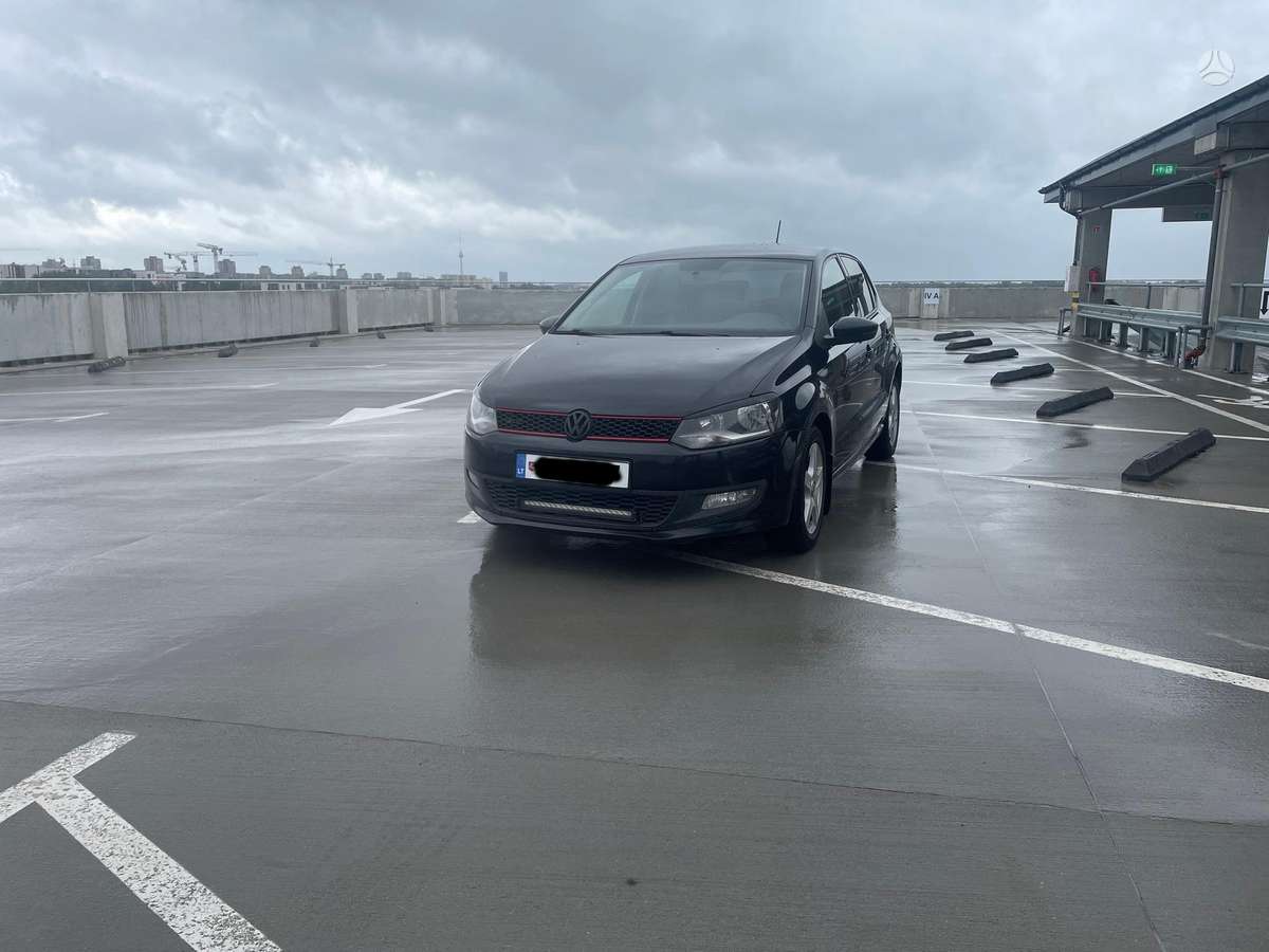 Volkswagen Polo - 2