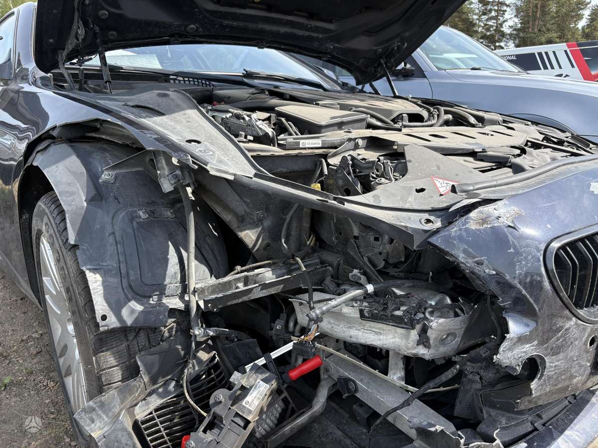 BMW 650, 4.4 l., Купе (coupe)