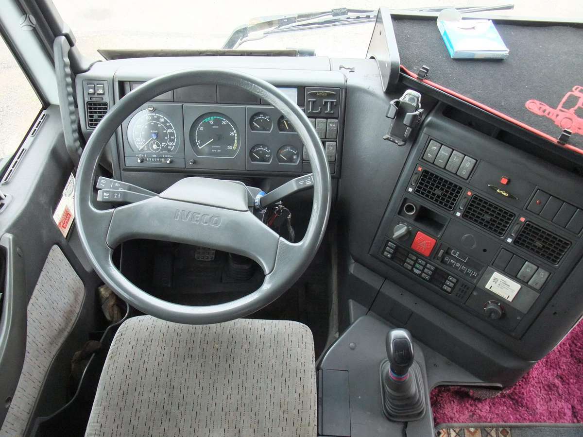 Iveco 204E38, užuolaidiniai / tentiniai
