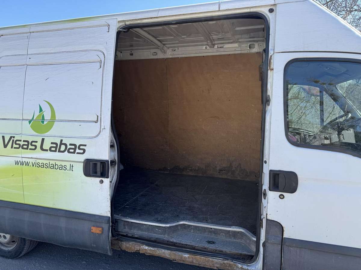 Iveco Daily, 2.3 l., cargo van
