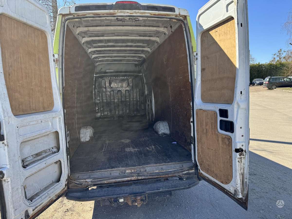 Iveco Daily, 2.3 l., cargo van