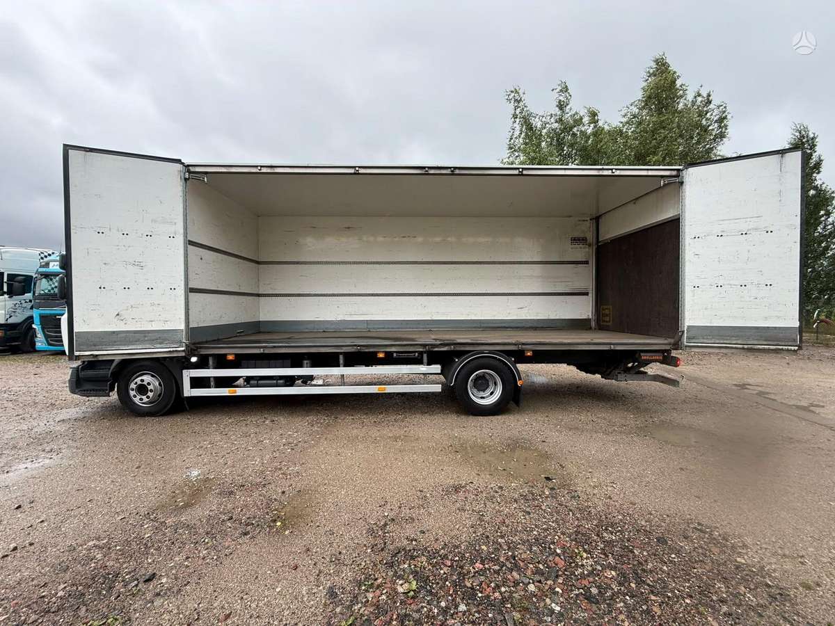 Renault D14 / Open side box, isothermal trucks