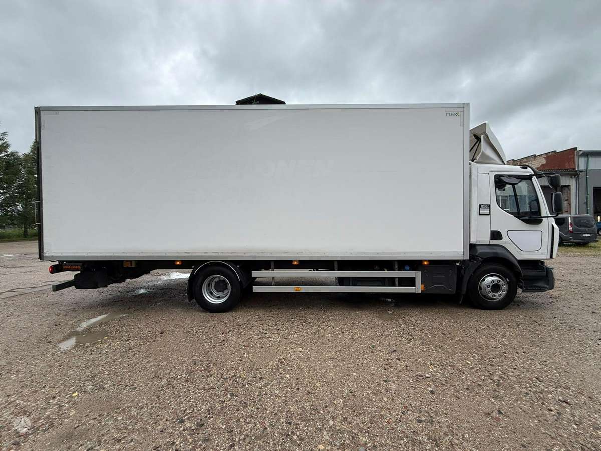 Renault D14 / Open side box, isothermal trucks