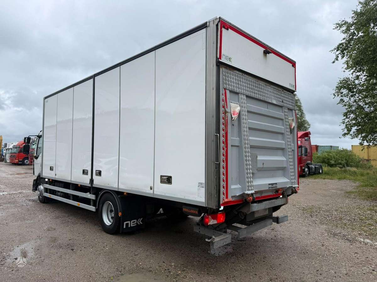 Renault D14 / Open side box, isothermal trucks