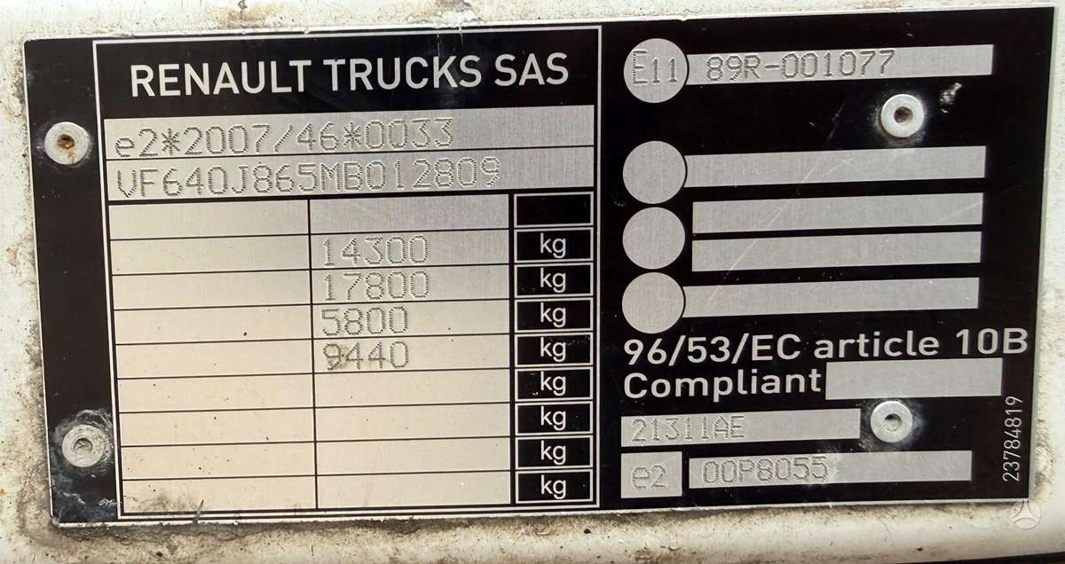 Renault D14 / Open side box, isothermal trucks