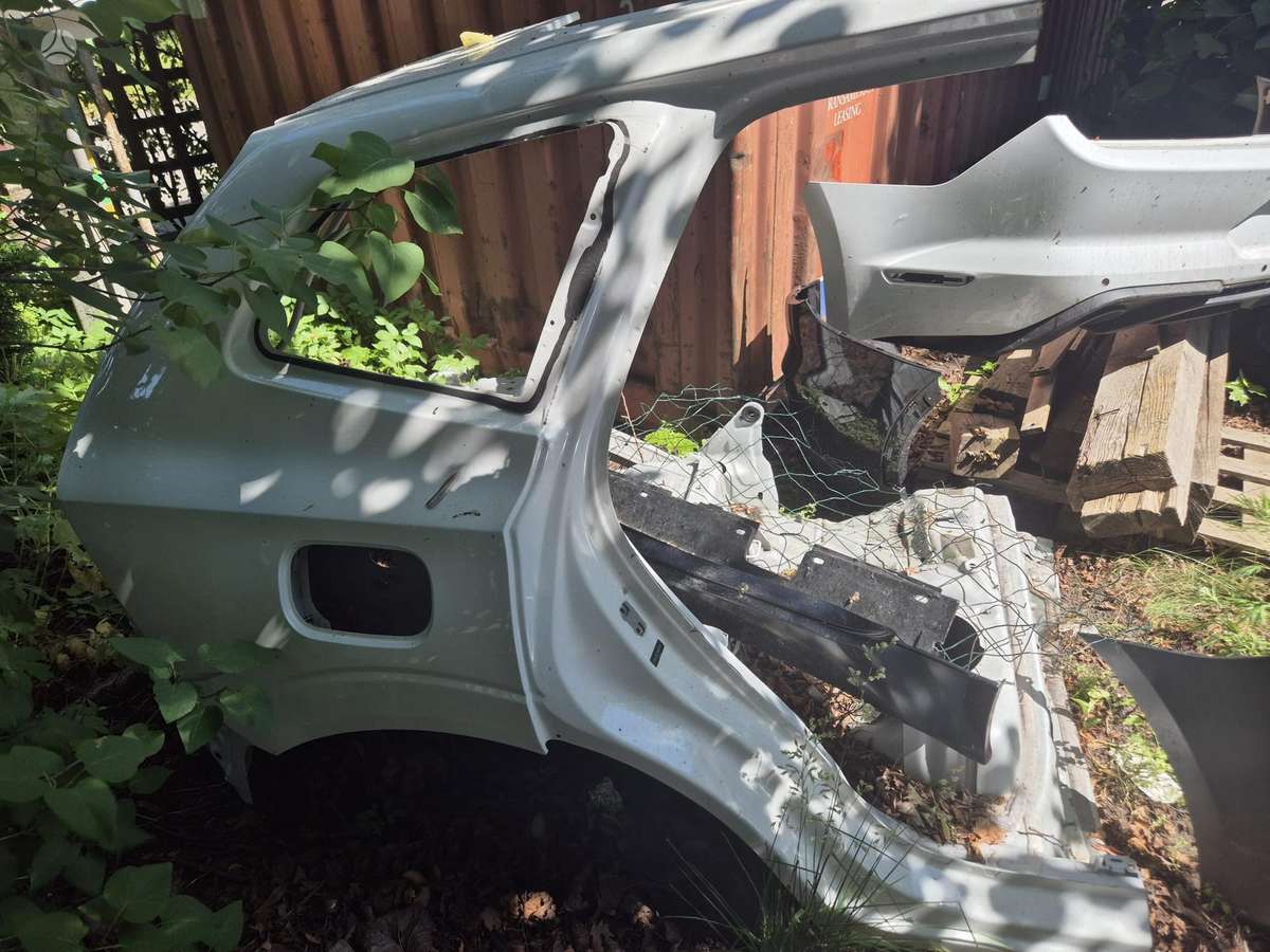 Volvo XC60, 32322065, бамперы (буфера), двери, крылья