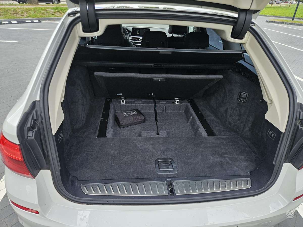 BMW 530, 3.0 l., wagon