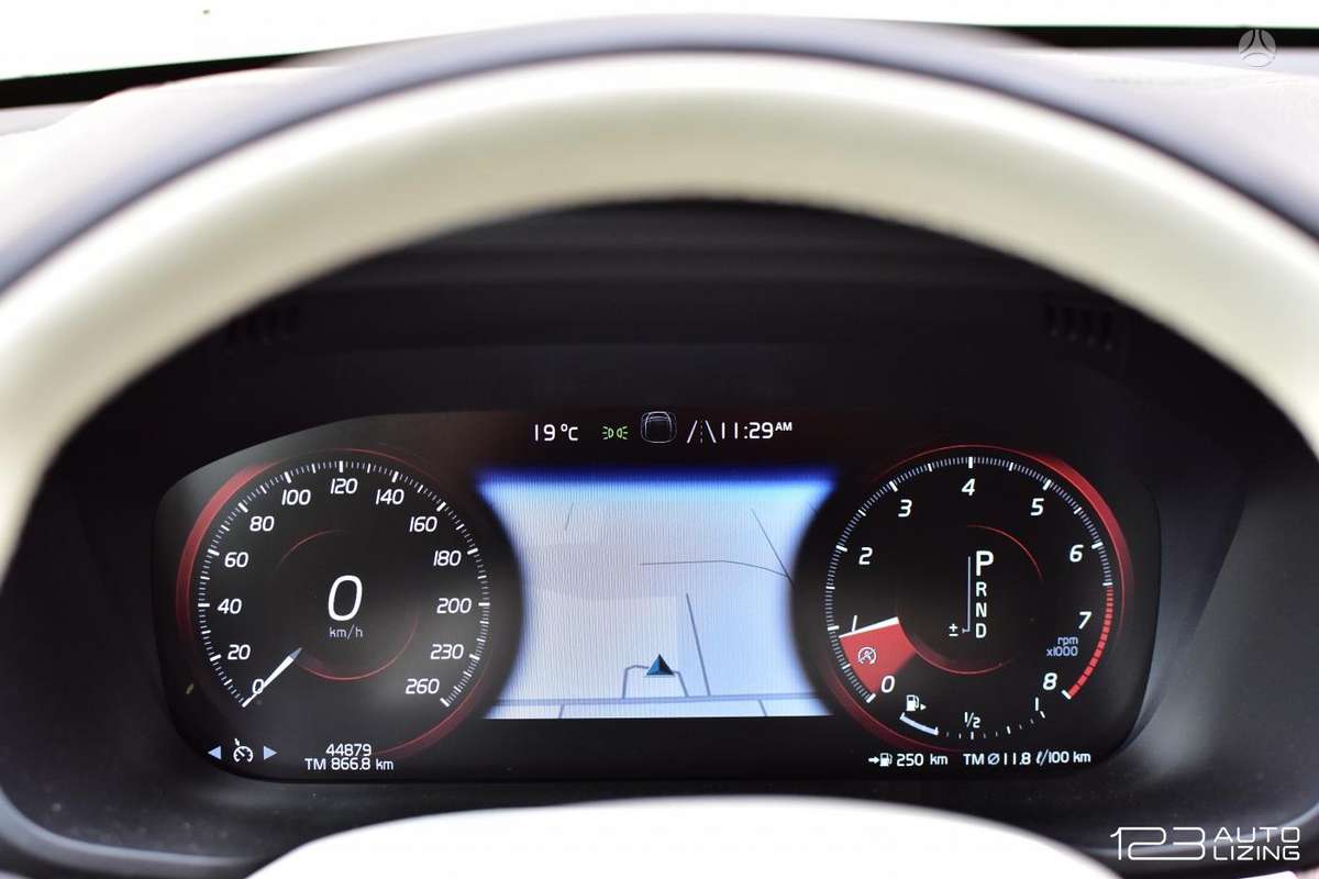 Volvo XC60, 2.0 l., off-road / crossover