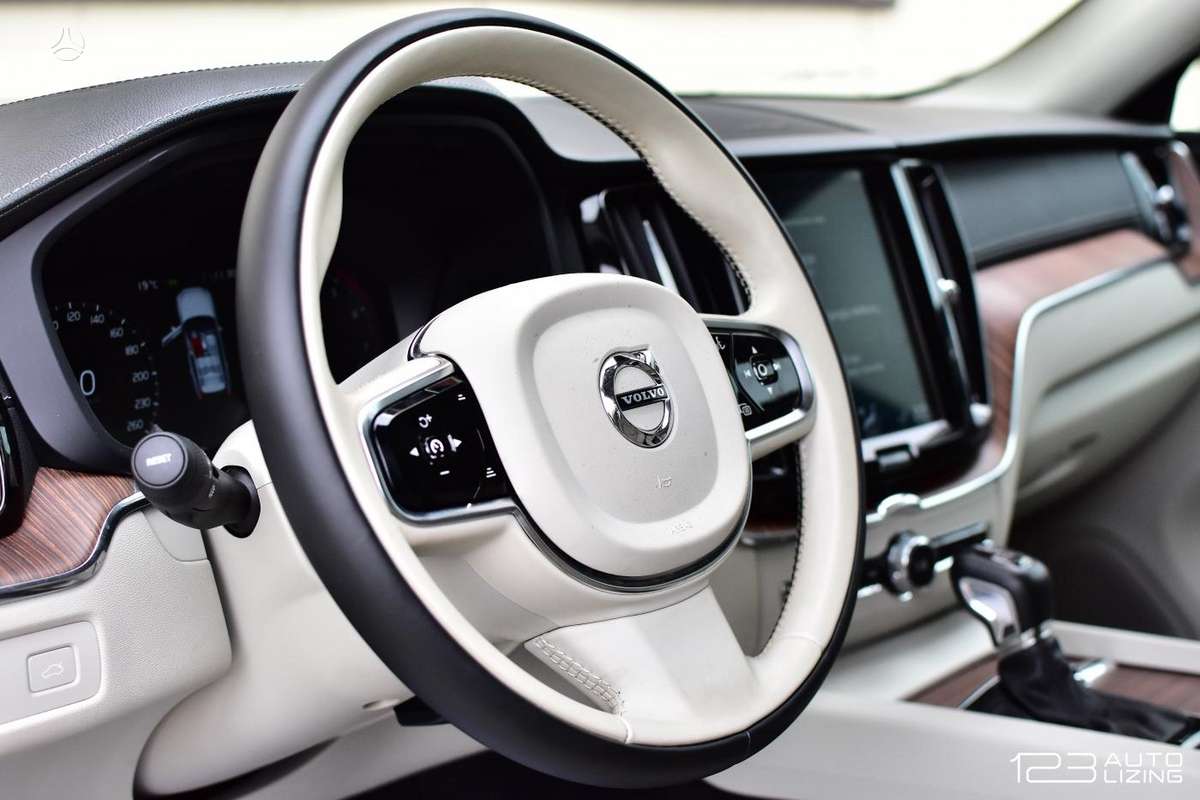 Volvo XC60, 2.0 l., Внедорожник / Кроссовер
