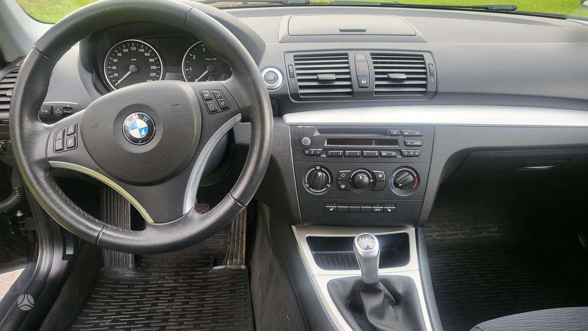 BMW 116, 2.0 l., hatchback